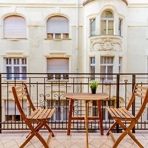  Apartamento Kiraly Str. Corner Downtown