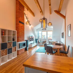 https://modlnica-wierzbowa-cosy-apartment.krakowhotelspoland.com