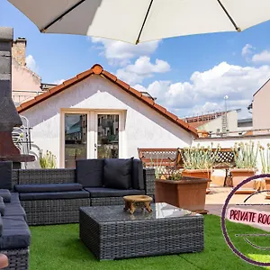 Apartment Center Penthouse - Huge Terrace And Free Parking - Tram/metro - Ac, Budapest